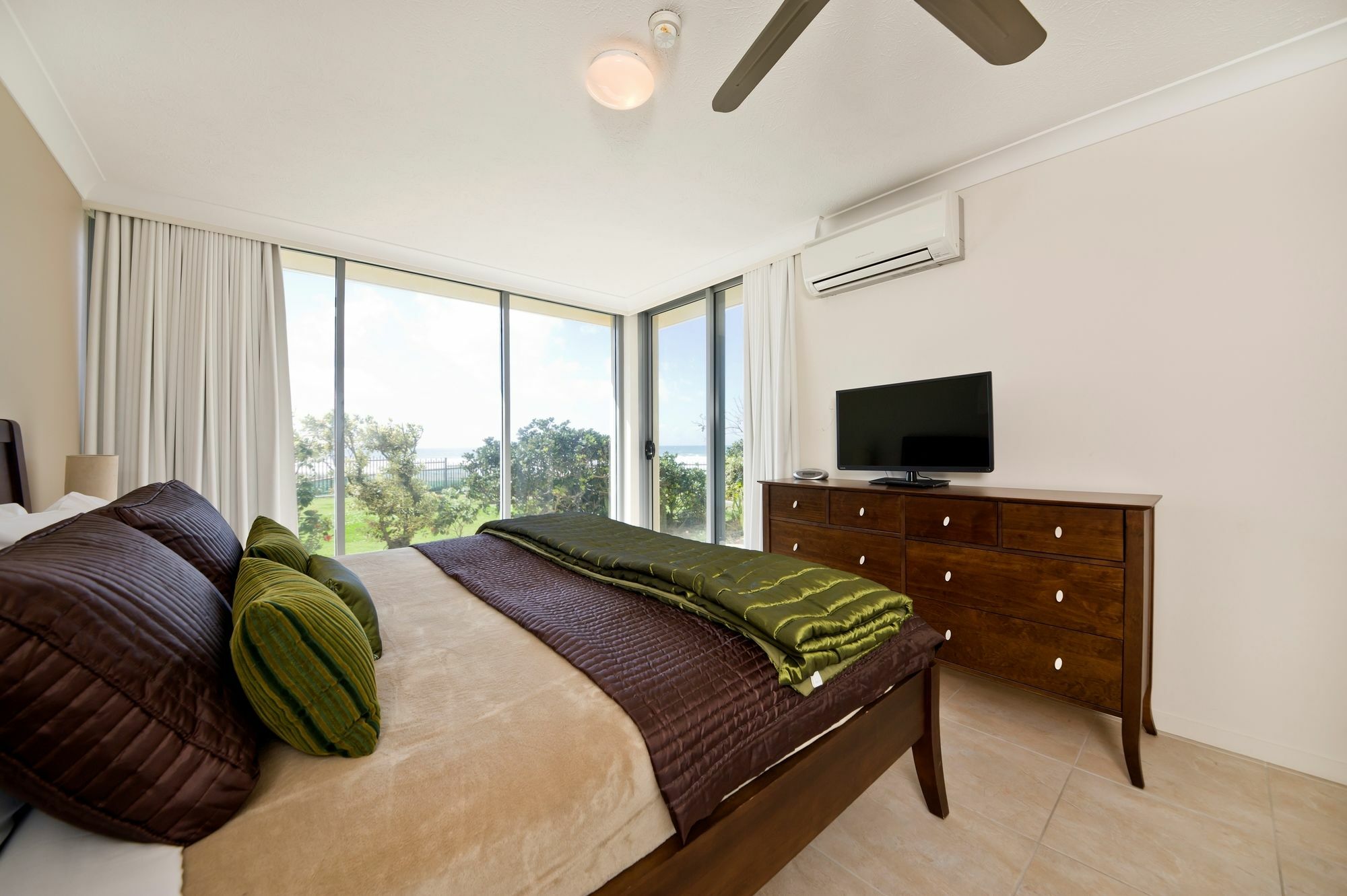 Berkeley On The Beach Gold Coast Ngoại thất bức ảnh